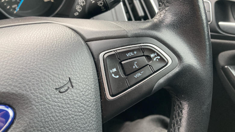 Ford Focus 1.0 EcoBoost 125 Titanium 5dr Petrol Hatchback